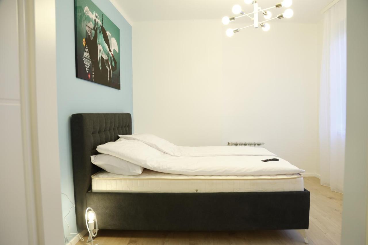 Blue And Rose Cozy - Quiet In The Best Location - Self Check-In - 5Th Floor With Elevator Sarajevo Exterior photo
