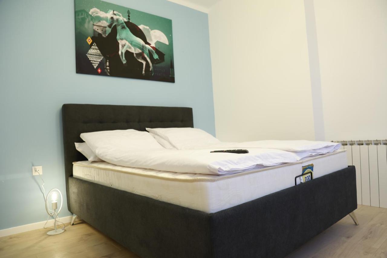 Blue And Rose Cozy - Quiet In The Best Location - Self Check-In - 5Th Floor With Elevator Sarajevo Exterior photo
