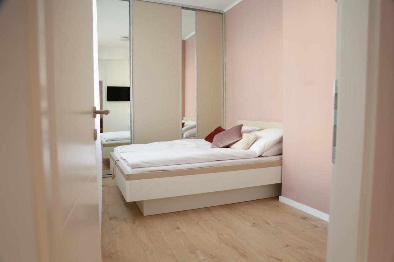 Blue And Rose Cozy - Quiet In The Best Location - Self Check-In - 5Th Floor With Elevator Sarajevo Exterior photo