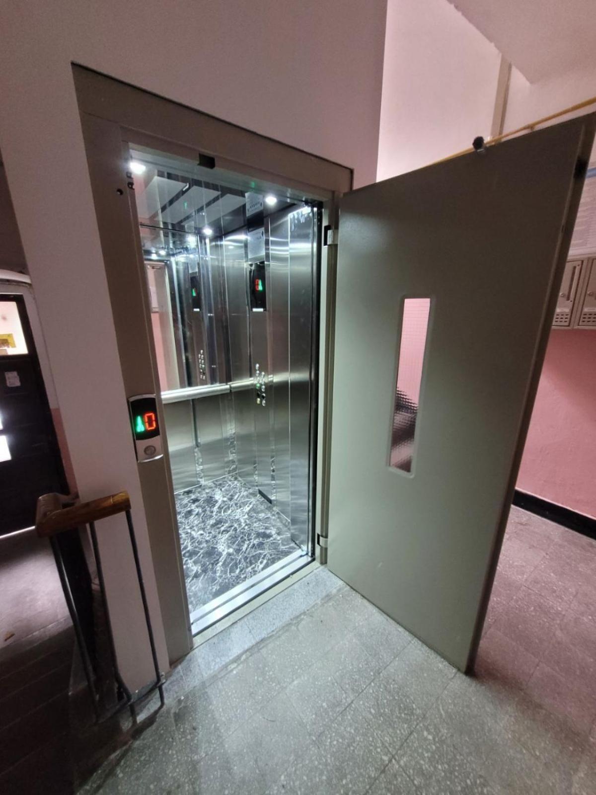 Blue And Rose Cozy - Quiet In The Best Location - Self Check-In - 5Th Floor With Elevator Sarajevo Exterior photo